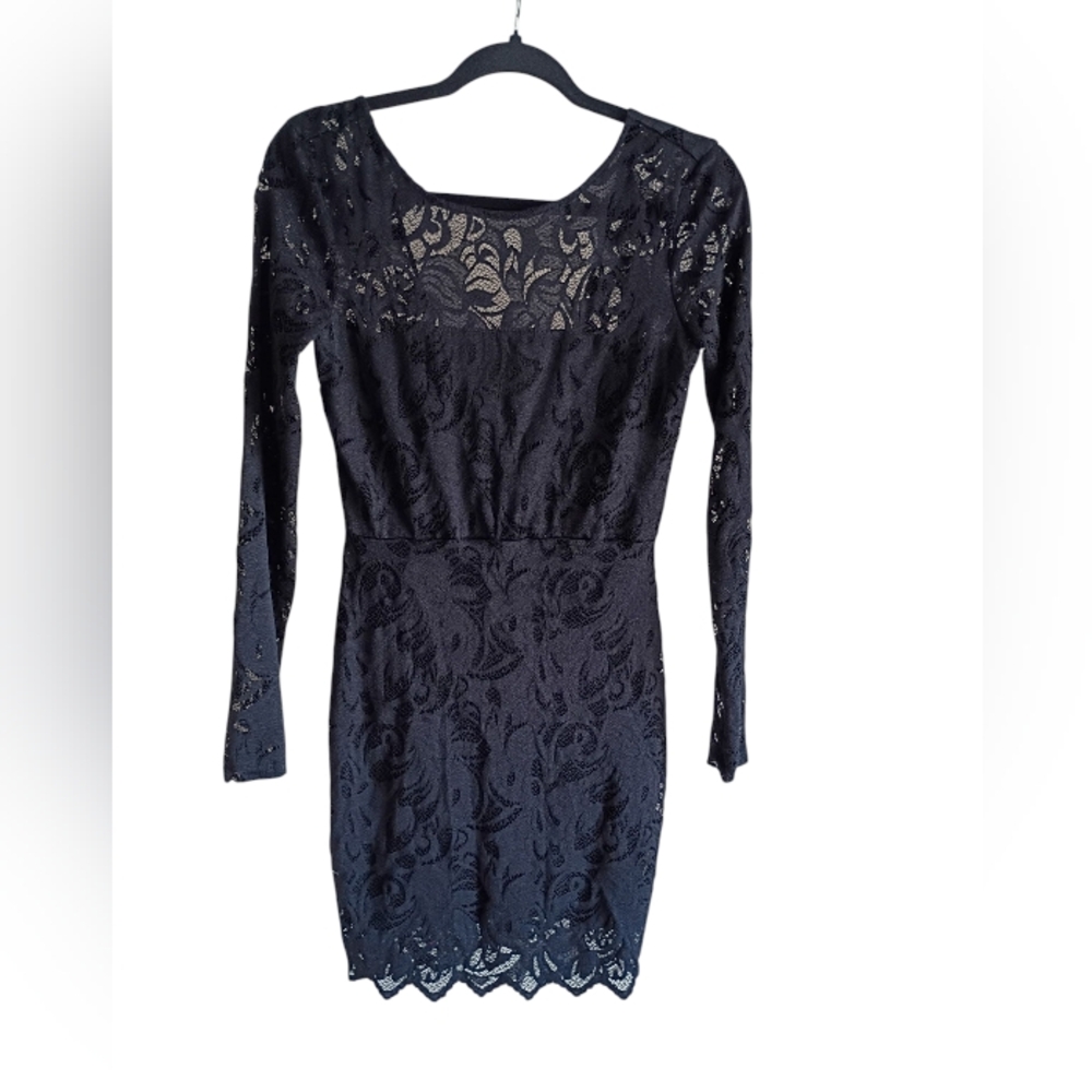 Forever 21 Black Lace Long Sleeve Fitted Dress Size M